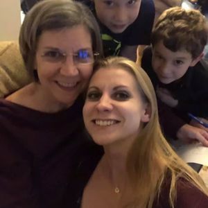 Meet your Posher, Caitlin